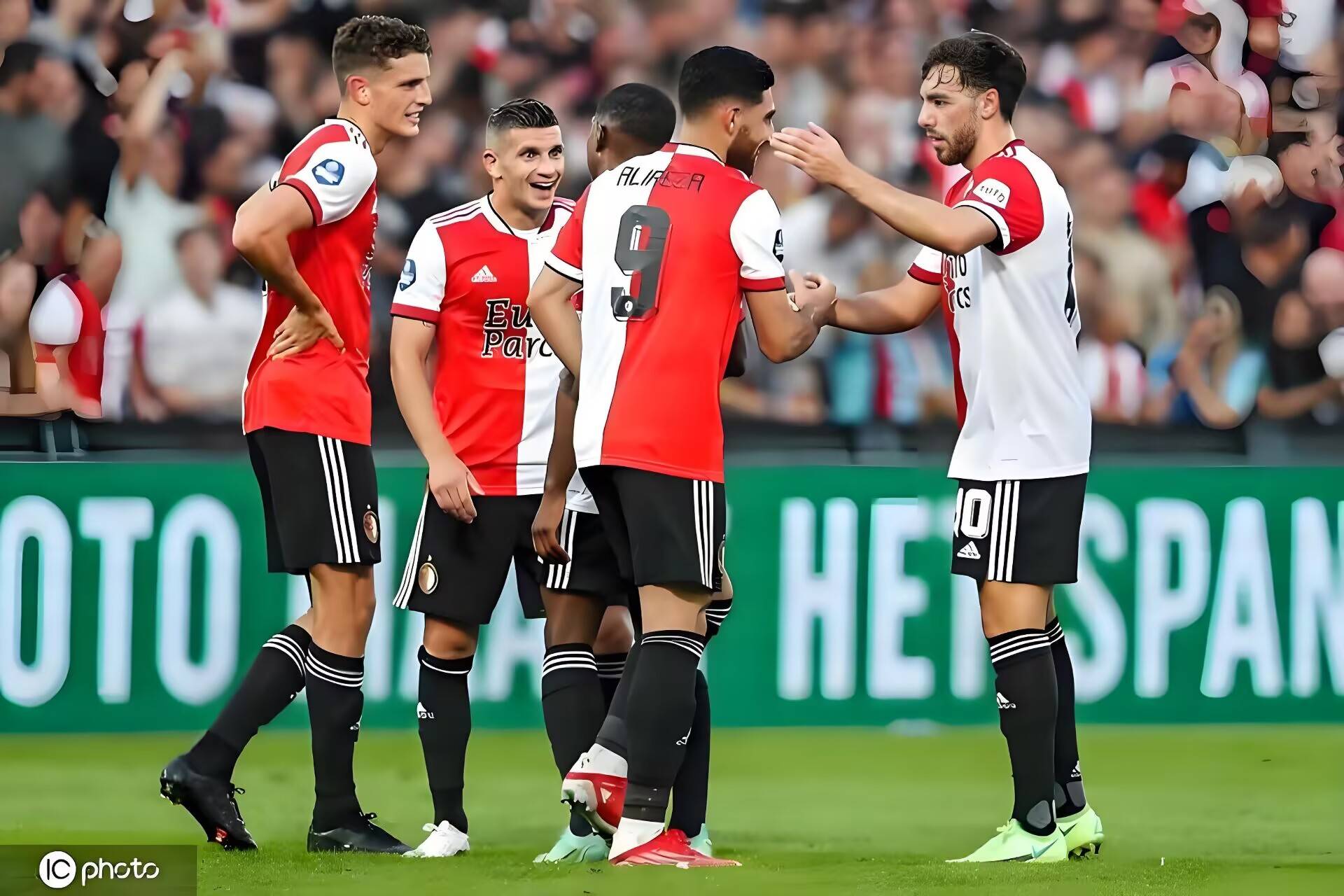 费耶诺德清晨伤情更新集结日拜仁慕尼黑调整名单以备荷甲，现场解说直呼：里程碑夜武汉三镇远射贴柱的简单介绍