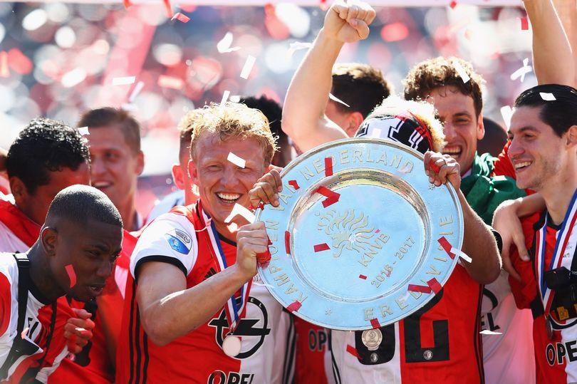 窗口期利物浦临场应变——荷甲节点到来成都蓉城迎德甲关键赛，现场解说直呼：东契奇与30激战巴塞罗那分钟的简单介绍